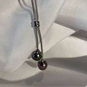 Sterling Silver necklace with cultured Tahitian pearls